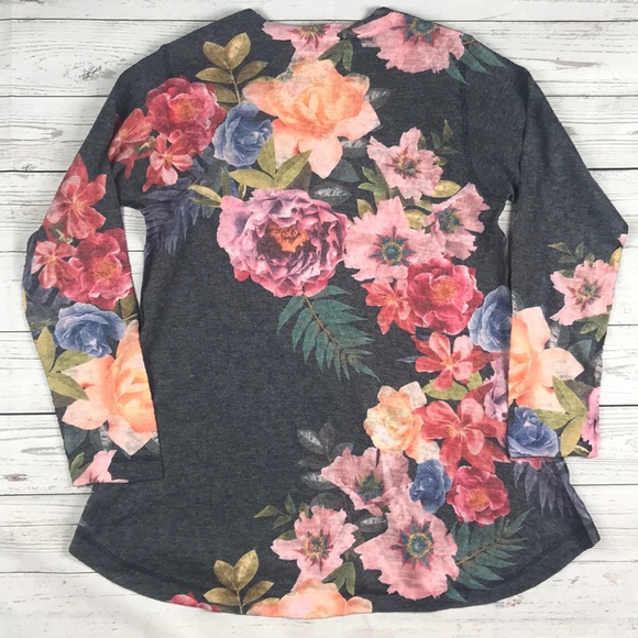 SOLD Soft Surroundings Floral Midnight Blooms Top - Picture 6 of 6